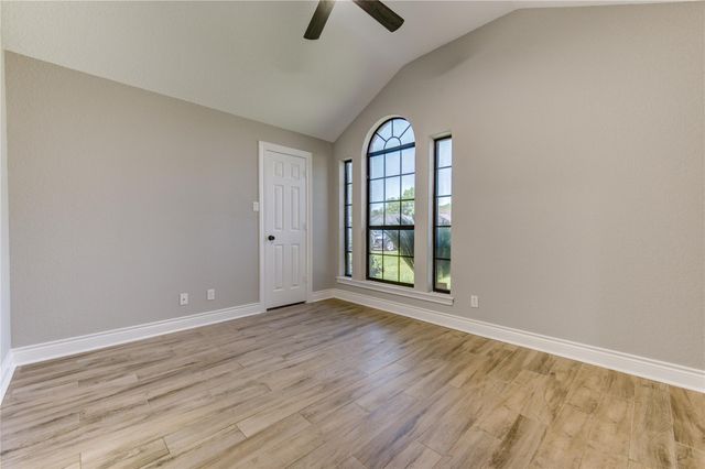 4114 Twin Drive E, Santa Fe, TX 77510
