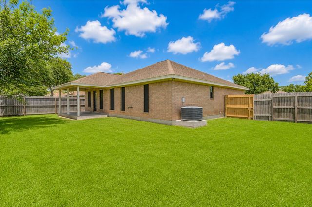 4114 Twin Drive E, Santa Fe, TX 77510