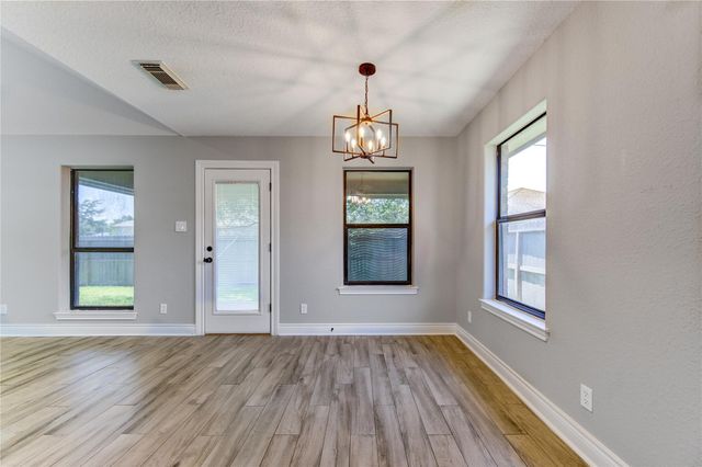 4114 Twin Drive E, Santa Fe, TX 77510