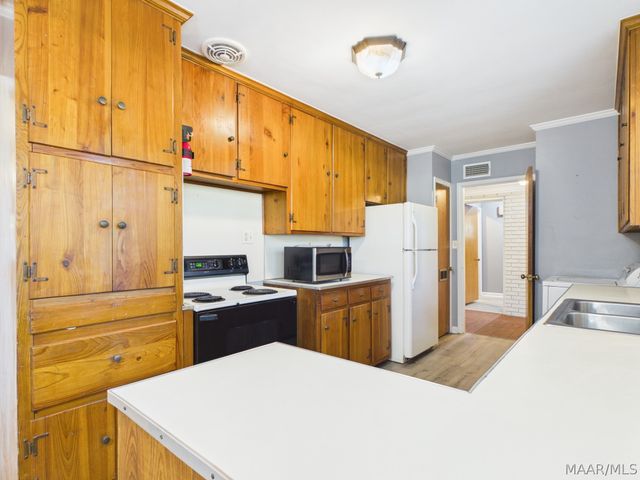 924 Hillman Street, Montgomery, AL 36109