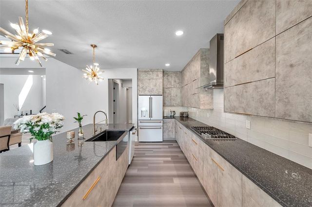 2140 CATALINA DRIVE, Clearwater, FL 33764