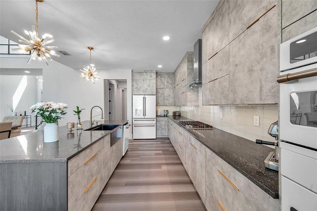 2140 CATALINA DRIVE, Clearwater, FL 33764