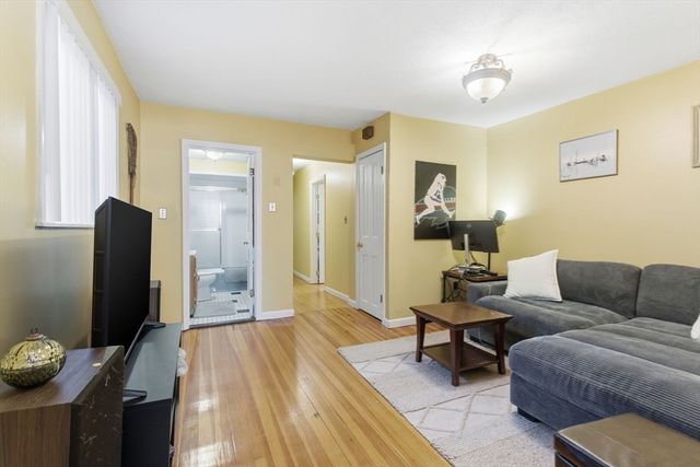 71-73 Oak St, Somerville, MA 02143