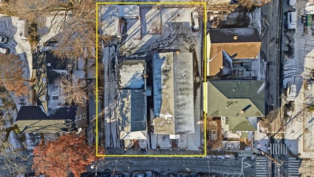 71-73 Oak St, Somerville, MA 02143