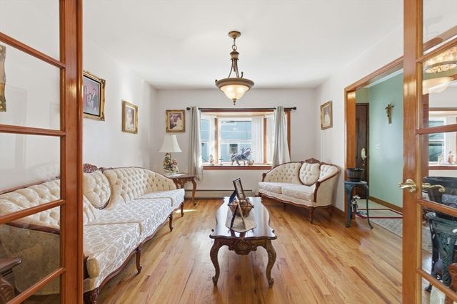 71-73 Oak St, Somerville, MA 02143