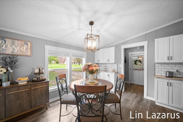 65484 Parkwood Court, Paw Paw, MI 49079