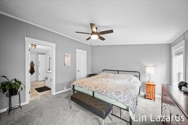 65484 Parkwood Court, Paw Paw, MI 49079