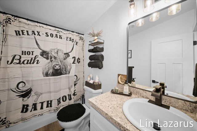 65484 Parkwood Court, Paw Paw, MI 49079