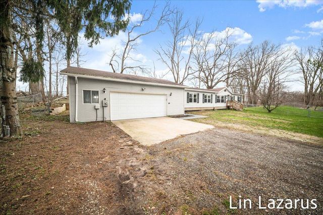 65484 Parkwood Court, Paw Paw, MI 49079