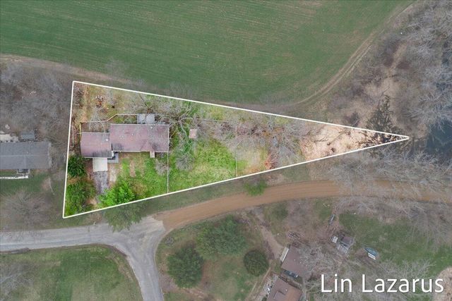 65484 Parkwood Court, Paw Paw, MI 49079