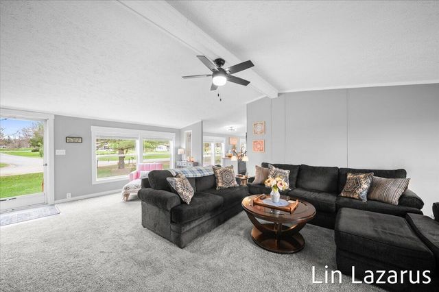 65484 Parkwood Court, Paw Paw, MI 49079