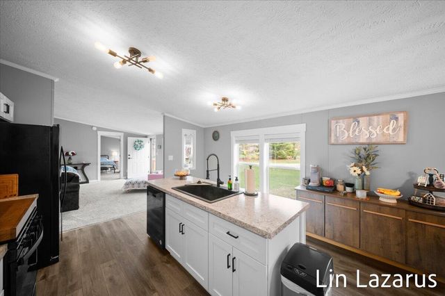 65484 Parkwood Court, Paw Paw, MI 49079