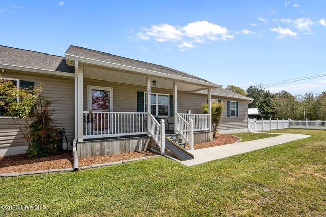 722 Chatham Street, Newport, NC 28570