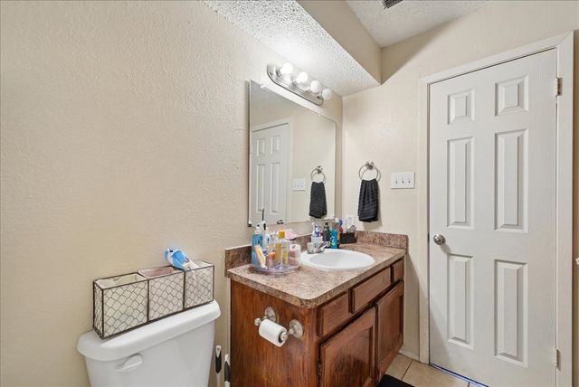 930 Southmoor Drive, Arlington, TX 76010