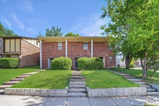 930 Southmoor Drive, Arlington, TX 76010