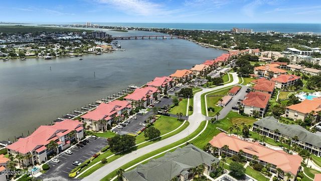 454 Bouchelle Dr Apt 102, New Smyrna Beach, FL 32169