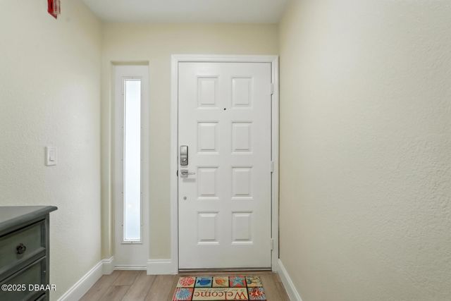 454 Bouchelle Dr Apt 102, New Smyrna Beach, FL 32169