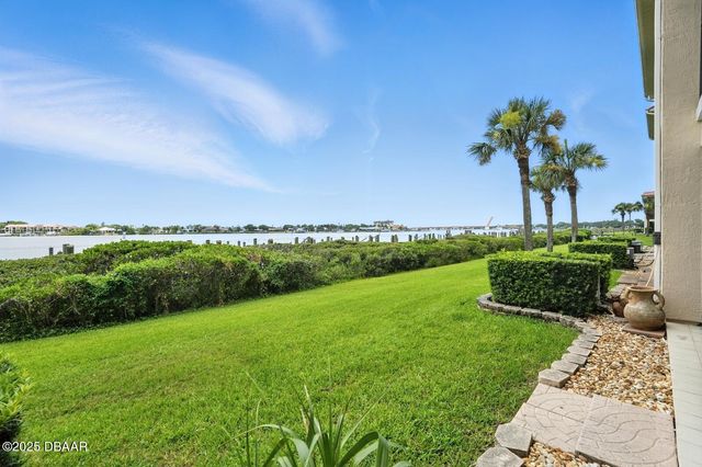 454 Bouchelle Dr Apt 102, New Smyrna Beach, FL 32169