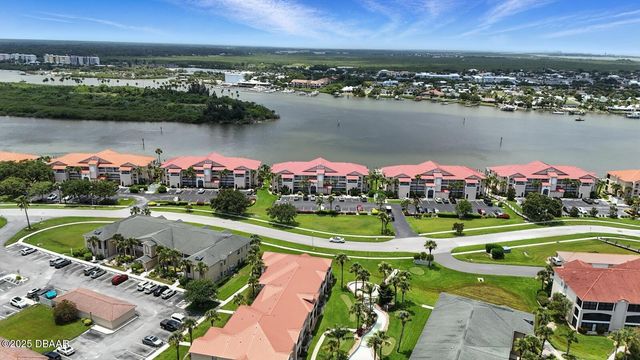 454 Bouchelle Dr Apt 102, New Smyrna Beach, FL 32169
