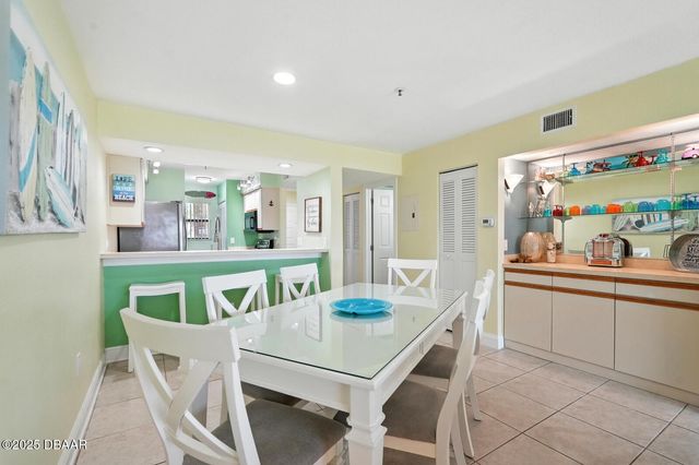 454 Bouchelle Dr Apt 102, New Smyrna Beach, FL 32169