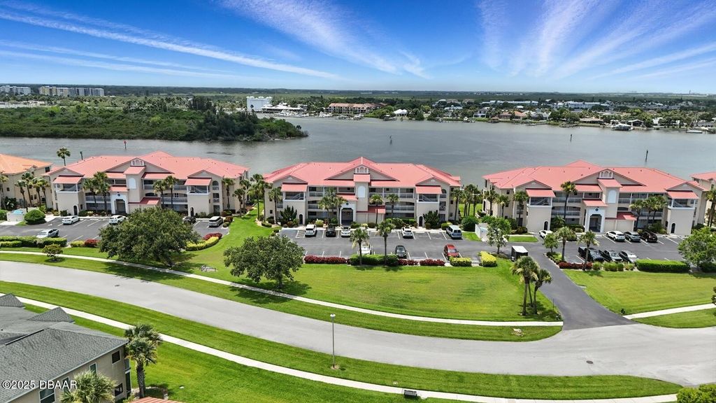 454 Bouchelle Dr Apt 102, New Smyrna Beach, FL 32169