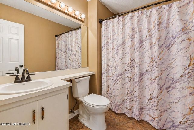 104 Spruce Circle N, Barnegat, NJ 08005