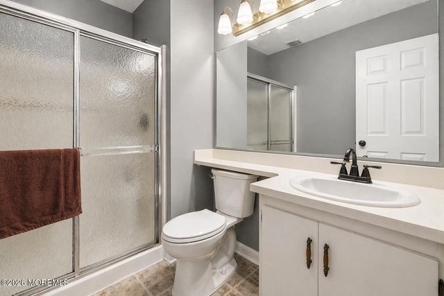 104 Spruce Circle N, Barnegat, NJ 08005