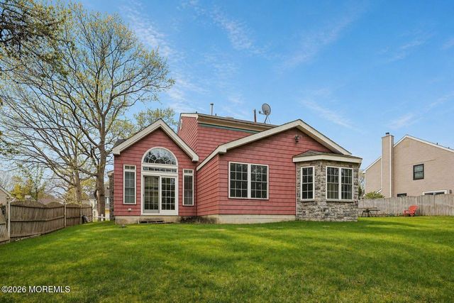 104 Spruce Circle N, Barnegat, NJ 08005