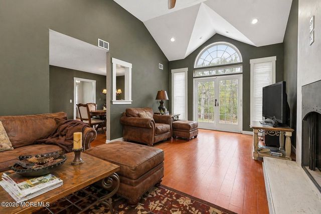 104 Spruce Circle N, Barnegat, NJ 08005