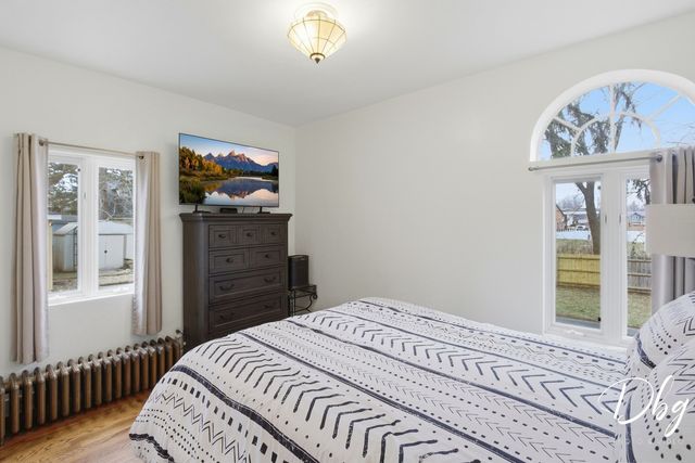 338 S Lake Street, Grayslake, IL 60030