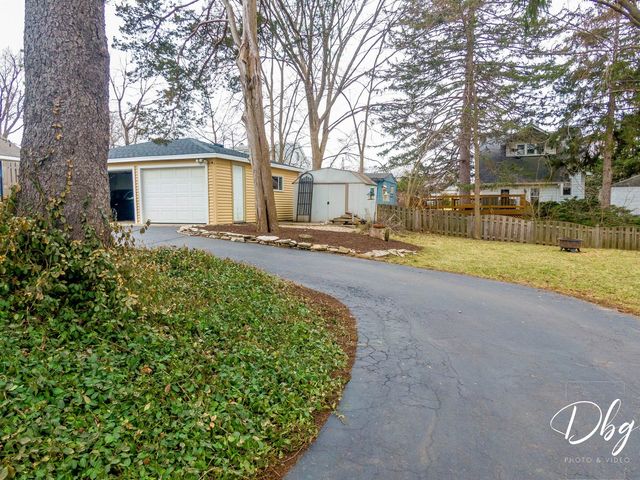 338 S Lake Street, Grayslake, IL 60030