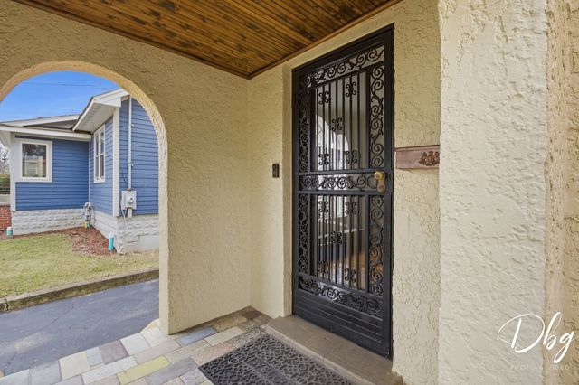 338 S Lake Street, Grayslake, IL 60030