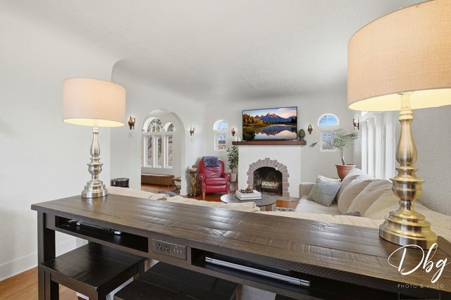 338 S Lake Street, Grayslake, IL 60030