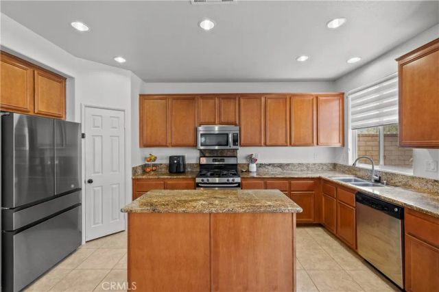 2728 Hornbeam Road, Palmdale, CA 93551