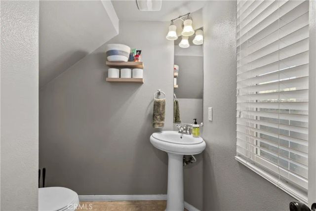 2728 Hornbeam Road, Palmdale, CA 93551