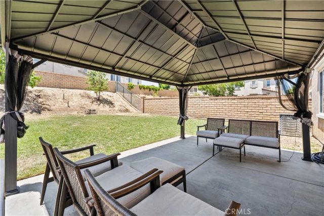 2728 Hornbeam Road, Palmdale, CA 93551