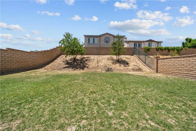 2728 Hornbeam Road, Palmdale, CA 93551