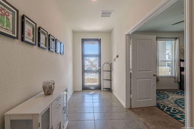 318 Deer Crest Dr, New Braunfels, TX 78130