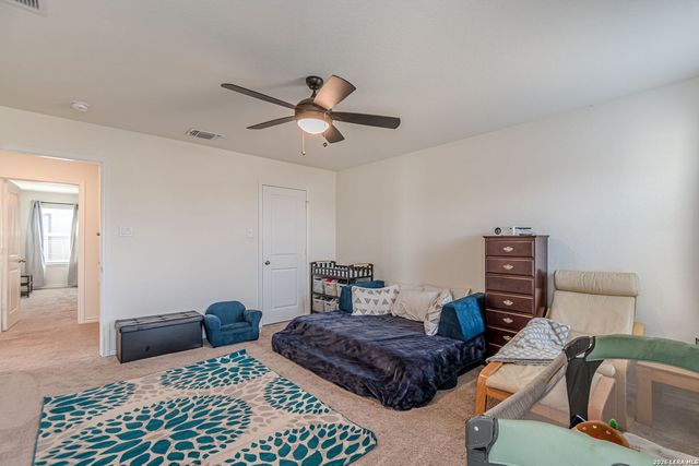 318 Deer Crest Dr, New Braunfels, TX 78130