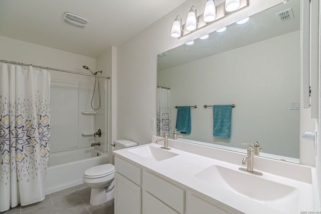 318 Deer Crest Dr, New Braunfels, TX 78130