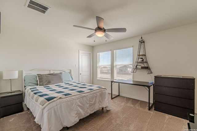 318 Deer Crest Dr, New Braunfels, TX 78130