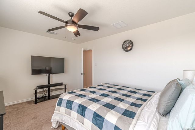 318 Deer Crest Dr, New Braunfels, TX 78130