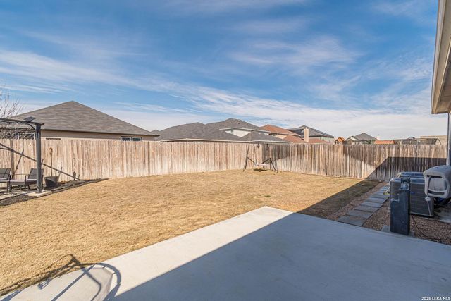 318 Deer Crest Dr, New Braunfels, TX 78130