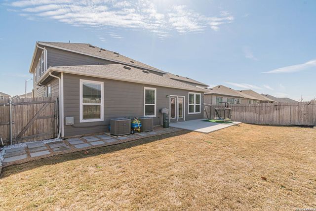 318 Deer Crest Dr, New Braunfels, TX 78130