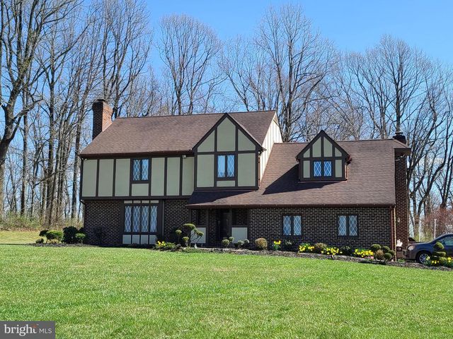 208 FOXCROFT LN, Robesonia, PA 19551