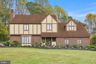208 FOXCROFT LN, Robesonia, PA 19551