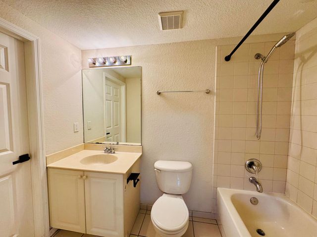 1954 Freeport Lane 1954, Riviera Beach, FL 33404