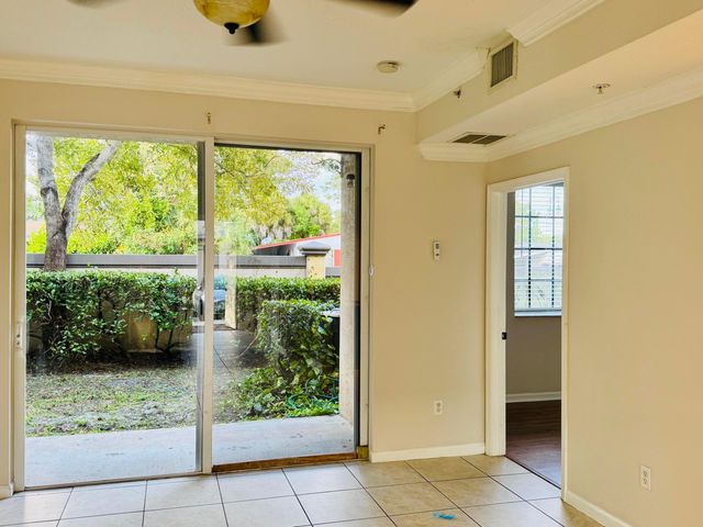 1954 Freeport Lane 1954, Riviera Beach, FL 33404