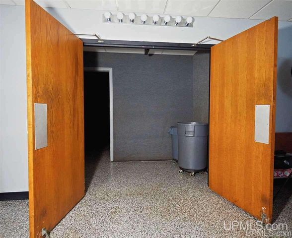 932 E Cloverland Drive, Ironwood, MI 49938