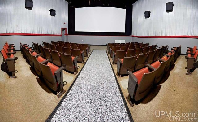 932 E Cloverland Drive, Ironwood, MI 49938